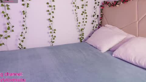 Snapshot of lyly_loveyou chatting on 10/03/25, 05:37 Lyly online show from 10/03/25, 05:37