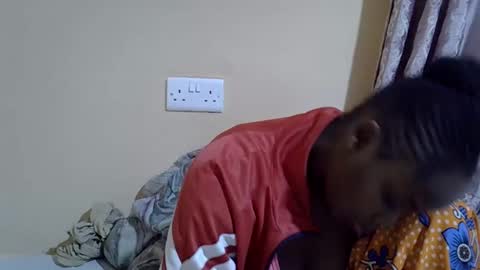 lyn_anna online show from 10/16/25, 03:07