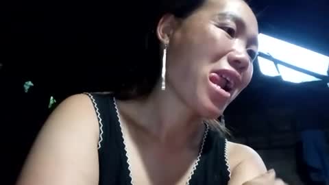 Snapshot of lyn_eva chatting on 06/20/26, 10:45 lyn_eva online show from 06/20/26, 10:45
