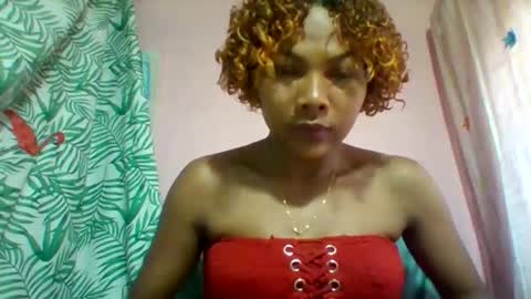 Snapshot of lyndah19 chatting on 01/08/26, 01:02 lyndah19 online show from 01/08/26, 01:02