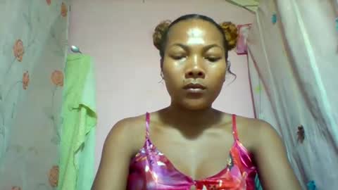 Snapshot of lyndah19 chatting on 02/18/26, 07:43 lyndah19 online show from 02/18/26, 07:43