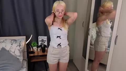 Snapshot of lynettajewel chatting on 03/27/26, 03:56 Eva online show from 03/27/26, 03:56