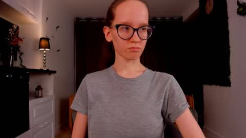 Sara online show from 03/08/25, 10:13