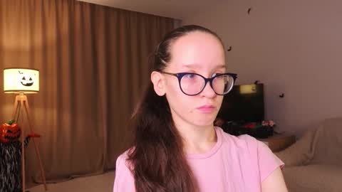 Sara online show from 11/09/25, 04:05