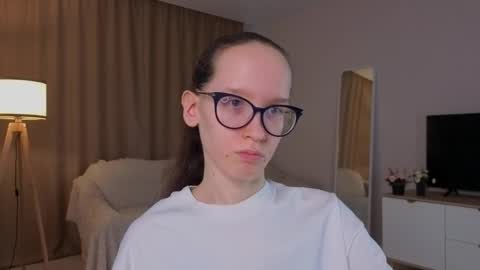 Sara online show from 05/02/26, 04:12