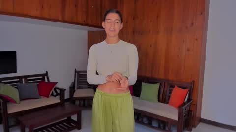  LYNN  online show from 11/30/25, 04:49