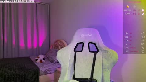 Snapshot of lynne_dawson chatting on 09/14/25, 05:34 lynne_dawson online show from 09/14/25, 05:34