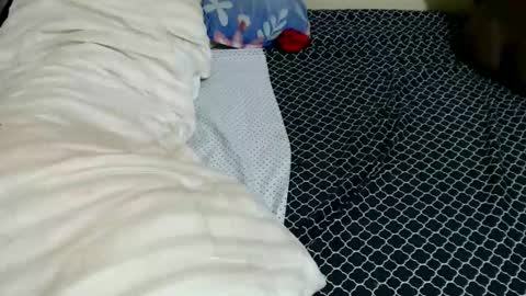 lyenne online show from 12/17/25, 12:05