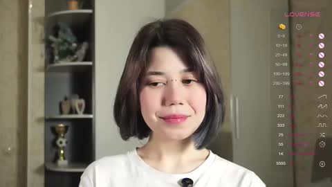 Snapshot of lynngroves chatting on 02/25/25, 05:41 Lola online show from 02/25/25, 05:41