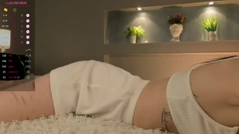 Snapshot of lynngroves chatting on 03/09/25, 09:14 Lola online show from 03/09/25, 09:14