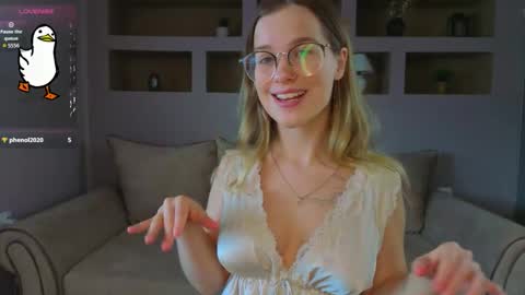 Lynn online show from 10/29/25, 01:35