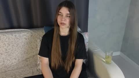 Snapshot of lynnwalker chatting on 03/26/26, 05:29 lynnwalker online show from 03/26/26, 05:29