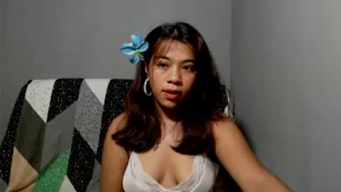 Snapshot of lynskaye2005 chatting on 06/27/26, 08:58 Lyn online show from 06/27/26, 08:58