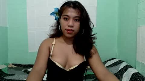 Snapshot of lynskaye2005 chatting on 07/03/26, 09:54 Lyn online show from 07/03/26, 09:54