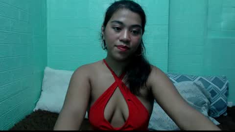 Snapshot of lynskaye2005 chatting on 07/14/26, 10:48 Lyn online show from 07/14/26, 10:48