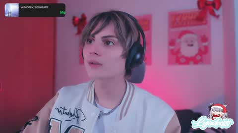 Snapshot of lyodass chatting on 12/14/24, 04:01 Lyodass online show from 12/14/24, 04:01