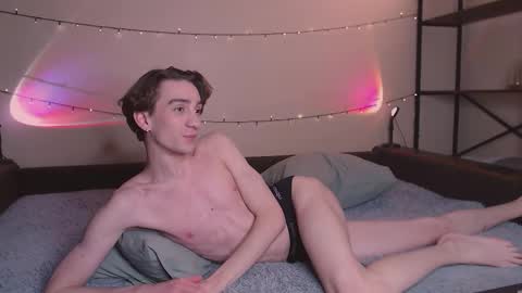 KennyEliot online show from 10/30/25, 08:20