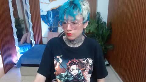 lyra_tay online show from 03/25/26, 07:09