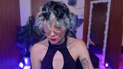 lyra_tay online show from 07/11/26, 07:05