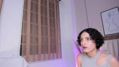 Snapshot of lyravendrell chatting on 01/19/26, 12:20 Lyravendrell online show from 01/19/26, 12:20