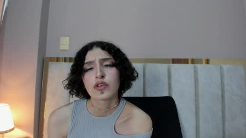 Snapshot of lyravendrell chatting on 04/30/26, 09:08 Lyravendrell online show from 04/30/26, 09:08