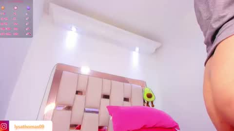 lysa_thomas9 online show from 12/14/25, 05:02