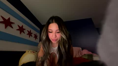 Snapshot of lyugreen777 chatting on 12/02/25, 06:52 Lyu Baby online show from 12/02/25, 06:52