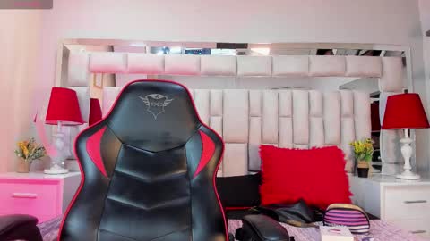 Lizzy smith  online show from 09/16/25, 07:37