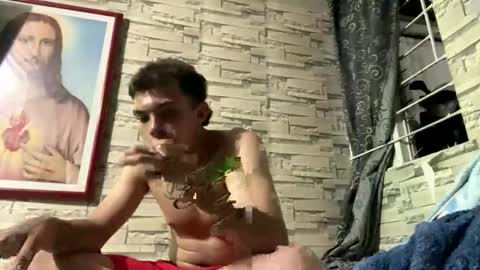 Snapshot of m0ntana777 chatting on 03/17/26, 03:55 m0ntana777 online show from 03/17/26, 03:55