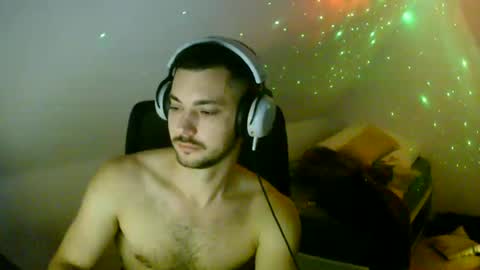 Snapshot of m1recevierrr chatting on 12/27/24, 07:29 m1recevierrr online show from 12/27/24, 07:29