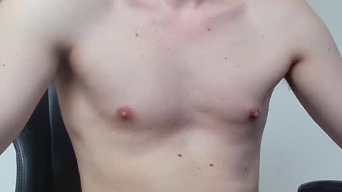 Snapshot of m3n1c chatting on 03/12/26, 08:53 m3n1c online show from 03/12/26, 08:53