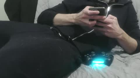 Snapshot of m4dh4tter24 chatting on 01/11/25, 09:57 m4dh4tter24 online show from 01/11/25, 09:57