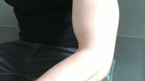 Snapshot of m4dh4tter24 chatting on 05/06/26, 10:53 m4dh4tter24 online show from 05/06/26, 10:53