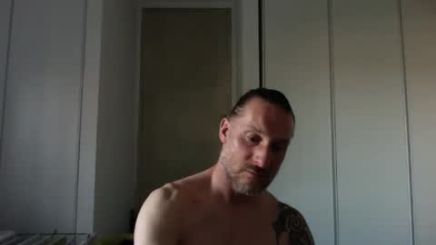 Snapshot of m4rduk81 chatting on 04/01/26, 04:15 m4rduk online show from 04/01/26, 04:15