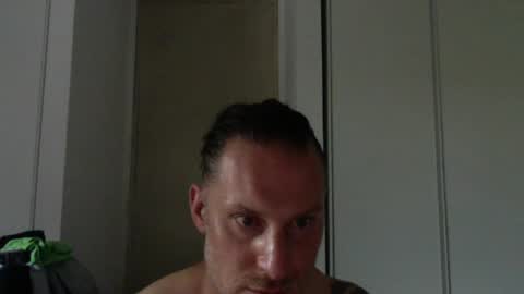 Snapshot of m4rduk81 chatting on 07/15/26, 04:45 m4rduk online show from 07/15/26, 04:45