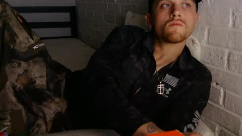 Snapshot of m831481 chatting on 12/04/24, 08:23 Hotandhairy online show from 12/04/24, 08:23