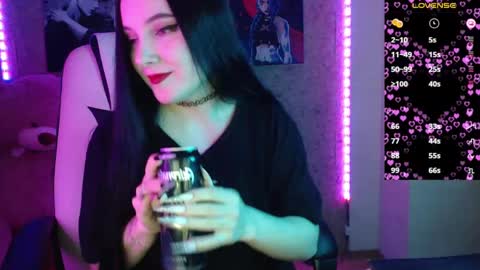 Snapshot of m_e_l_i_s_s_a_ chatting on 12/25/24, 02:25 Melissa online show from 12/25/24, 02:25