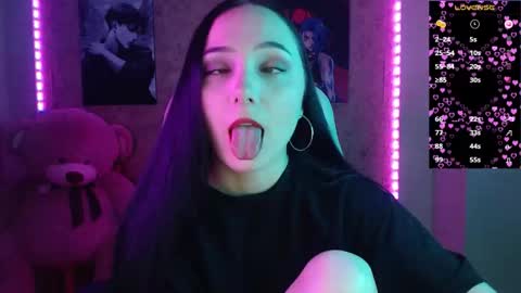Snapshot of m_e_l_i_s_s_a_ chatting on 09/18/25, 10:34 Melissa online show from 09/18/25, 10:34