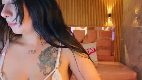 Snapshot of m_eris_s chatting on 11/07/25, 01:33 Eris online show from 11/07/25, 01:33