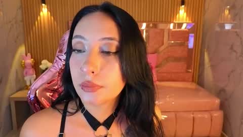 Snapshot of m_eris_s chatting on 11/15/25, 01:29 Eris online show from 11/15/25, 01:29