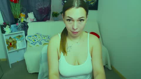 Vikki online show from 04/25/26, 01:41