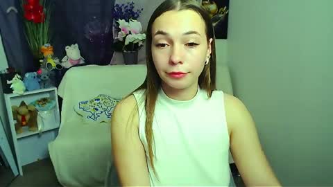 Snapshot of m_vikki chatting on 05/13/26, 05:10 Vikki online show from 05/13/26, 05:10