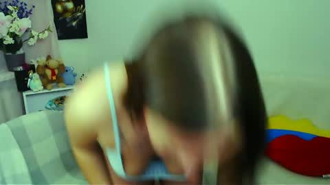 Snapshot of m_vikki chatting on 05/25/26, 01:17 Vikki online show from 05/25/26, 01:17