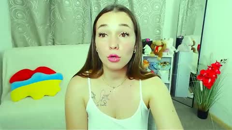 Snapshot of m_vikki chatting on 06/03/26, 02:33 Vikki online show from 06/03/26, 02:33