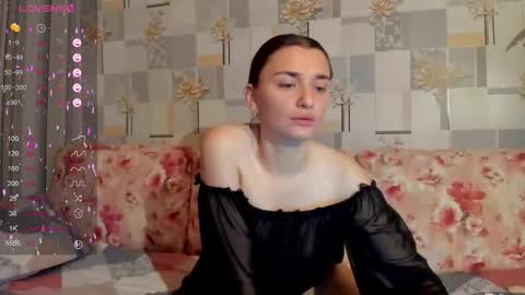 Snapshot of ma_cheriee chatting on 10/23/25, 09:24 Lulu online show from 10/23/25, 09:24