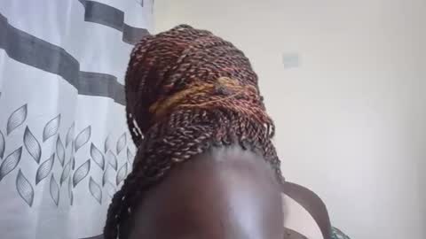 Snapshot of ma_couchie chatting on 05/05/26, 09:23 ma_couchie online show from 05/05/26, 09:23