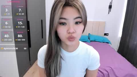 Snapshot of maakimita chatting on 10/30/25, 09:33 maakimita online show from 10/30/25, 09:33
