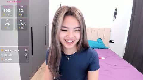 Snapshot of maakimita chatting on 11/11/25, 06:35 maakimita online show from 11/11/25, 06:35