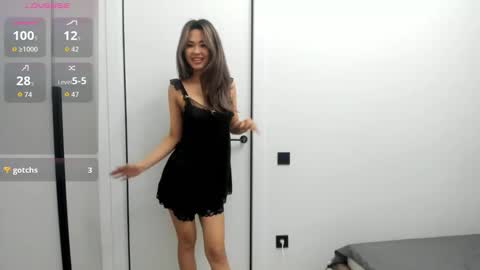 Snapshot of maakimita chatting on 11/26/25, 07:31 maakimita online show from 11/26/25, 07:31