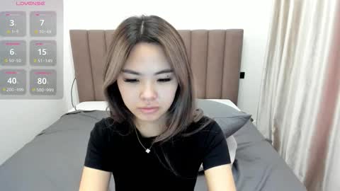 Snapshot of maakimita chatting on 11/28/25, 07:44 maakimita online show from 11/28/25, 07:44